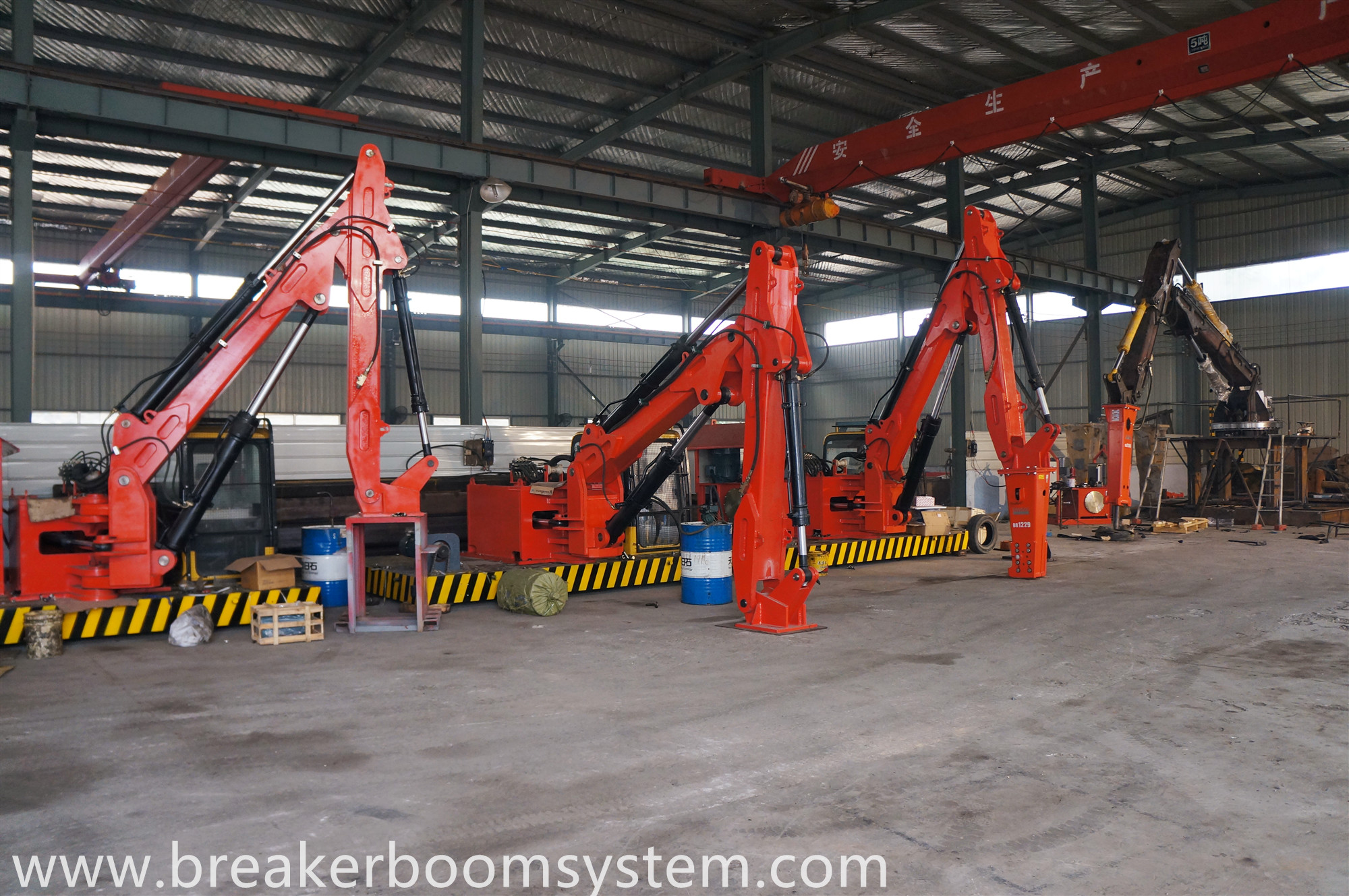 Sistema de brazos de pedestal Rockbreaker